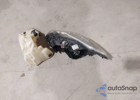 2011 Volvo C70 T5 z USA, uszkodzony, nr VIN YV1672MC9BJ112678